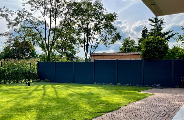 Composite Fence Wood Grain Black Oak - Exclusive