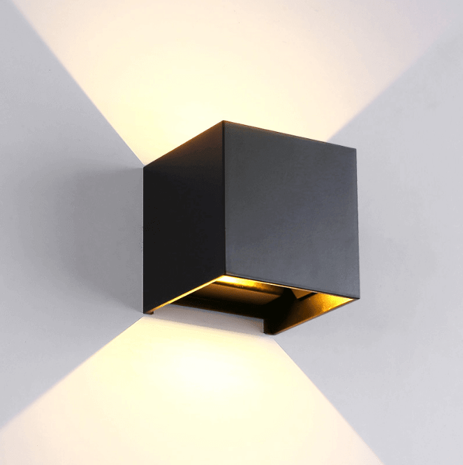 Luxora Wall Lamp Black Aluminum